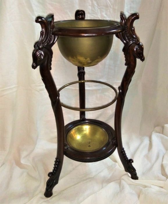 Pelintre Mogno Com Suportes em Latão