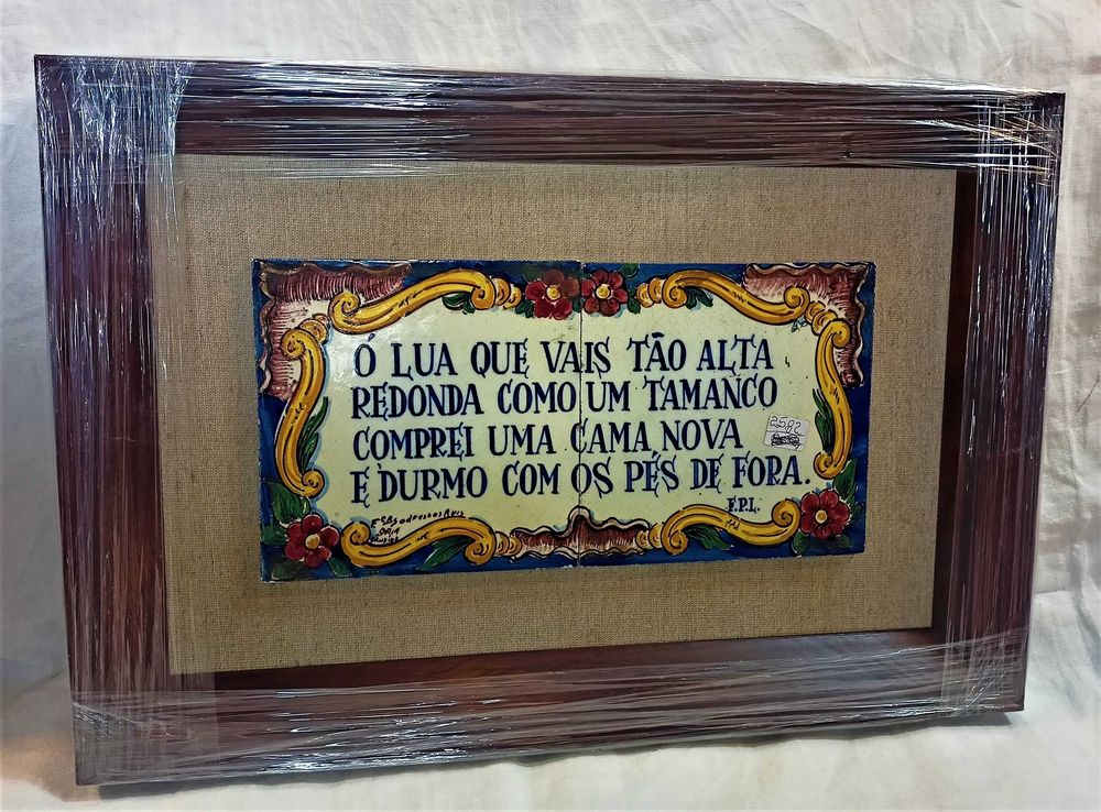 Painel Azulejos Dizeres Soares dos Reis Moldurado